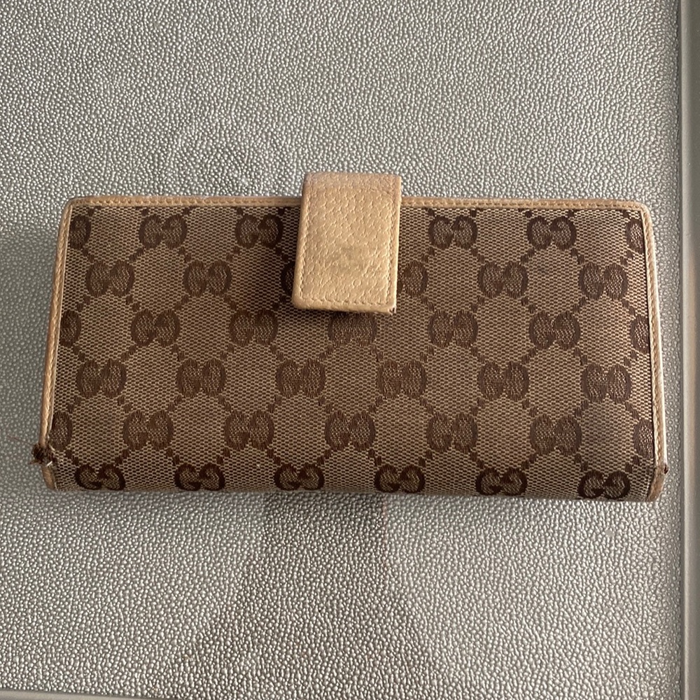 Gucci wallet